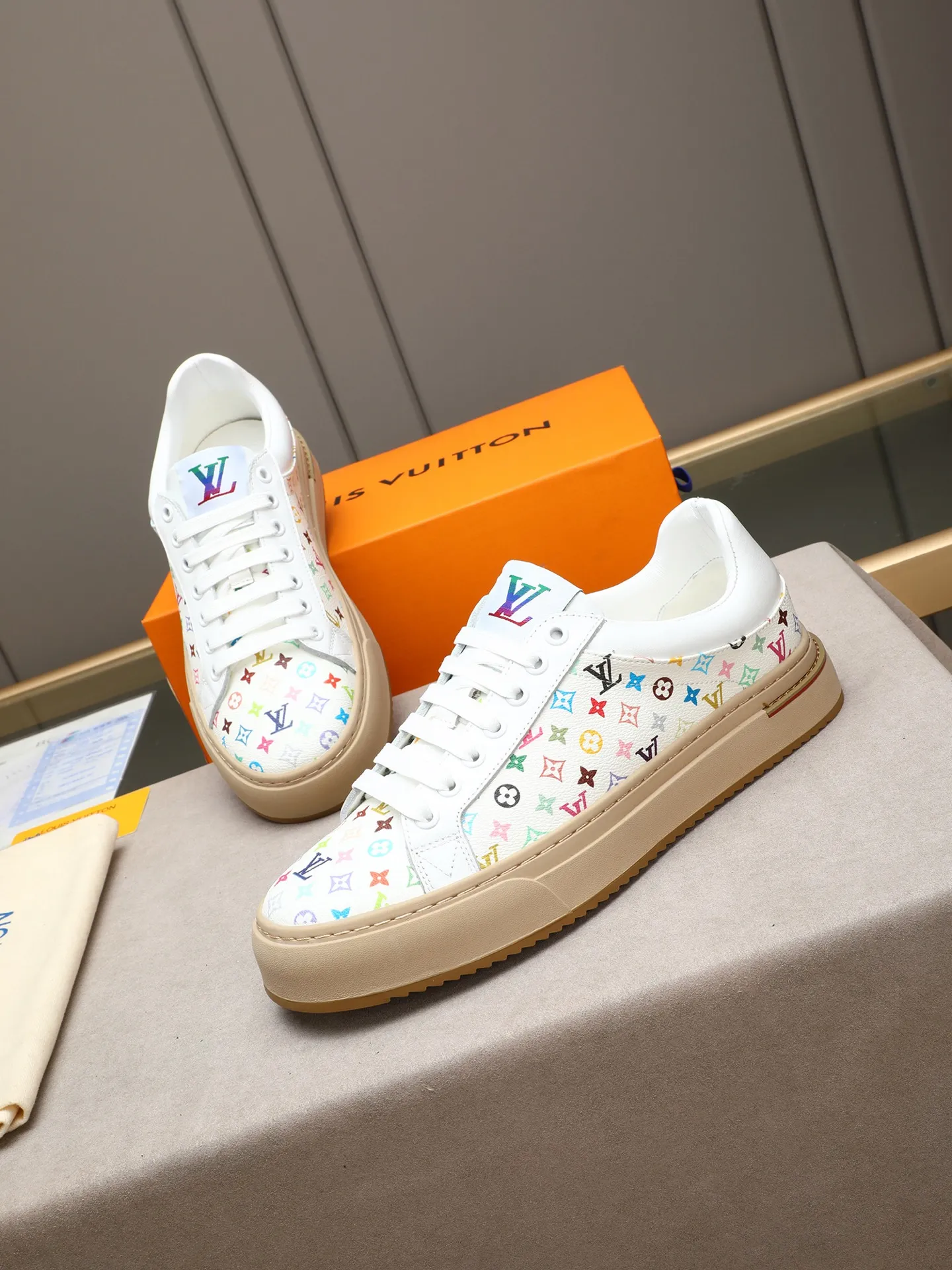 Mainly recommended model 👍👍👍P400 LOUIS VUITTON [Luden Yiwei] - LV upper imported first-layer cowhide combined with LV classic materials 🇩🇪 imported leather lining ➕ non-slip and wear-resistant outsole. Every man's identity is reflected in his elegant and stable upper shoes🚶🏻🚶🏻📯 No matter the wind or rain, the shoe last remains unchanged and can stand the test of time🔍️. ——Code number: 38-44 (45 can be customized)